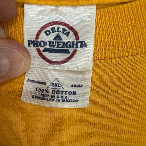 Vintage Yellow Short Sleeve Tee Graphic Design
Tiki Hawaii size 2XL distressed - Picture 3 of 8